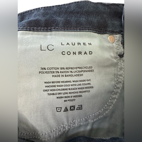 Lauren Conrad Women’s Curvy Flare Jeans Size 2 Dark Wash Denim - Picture 5 of 5